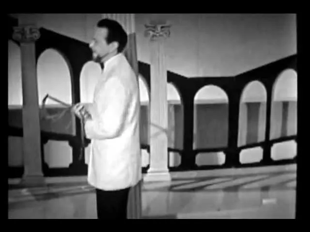 Alfred Drake at his magnificent best!  Live from London 1950s Songs from Kismet and Oklahoma