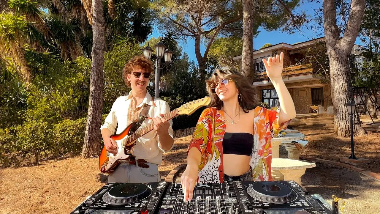 Groovy House Music Mix - Funky Outdoor Cooking |Â Flavour Trip DJ Set